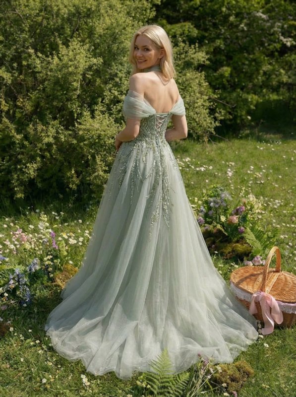 düşük omuzlu ve kristal İşlemeli su yeşili masalsı abiye düşük omuzlu ve kristal İşlemeli su yeşili masalsı abiye